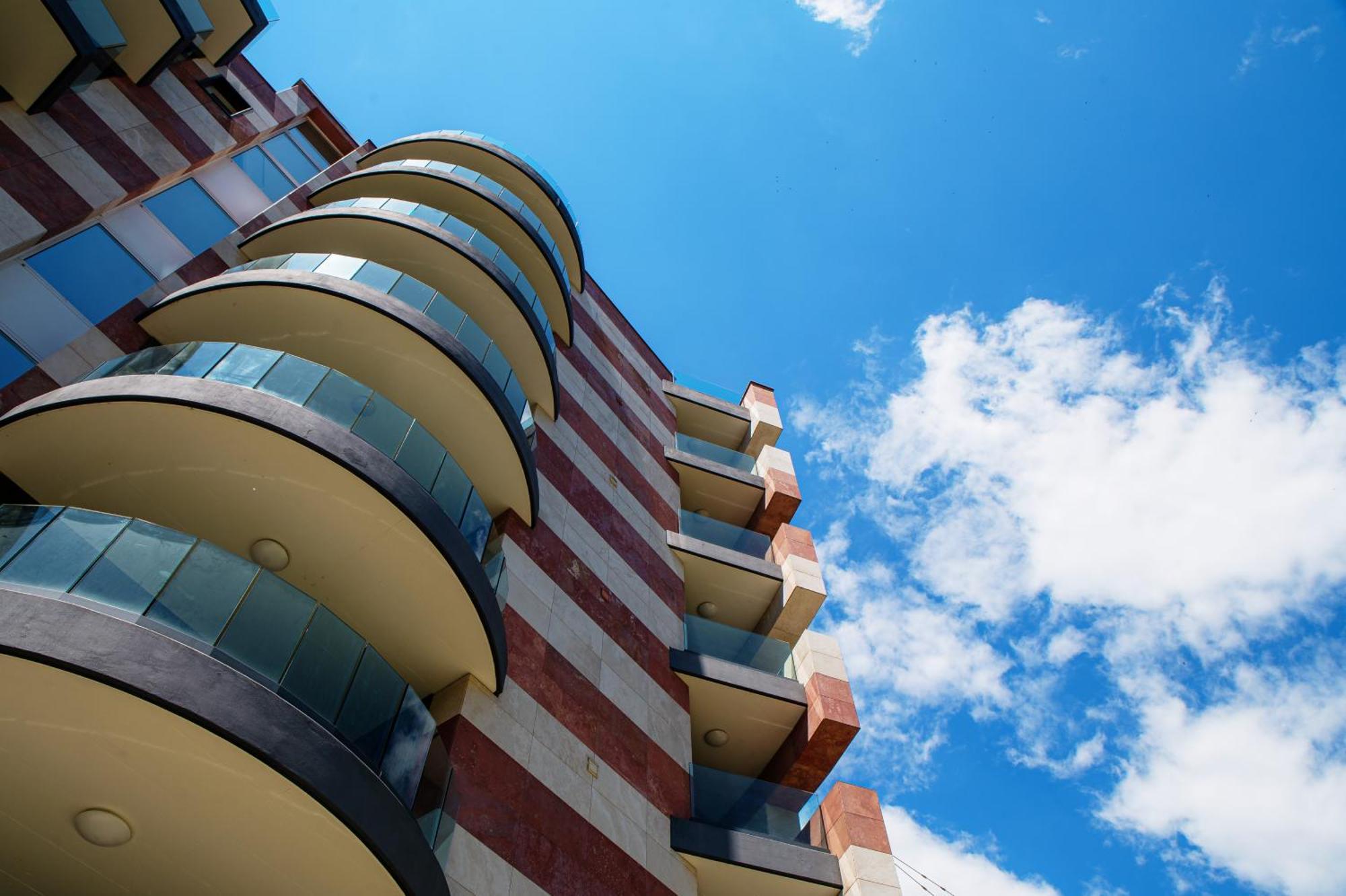 Roggia Apartments By Quokka 360 - Central Flats With Parking Space Lugano Buitenkant foto